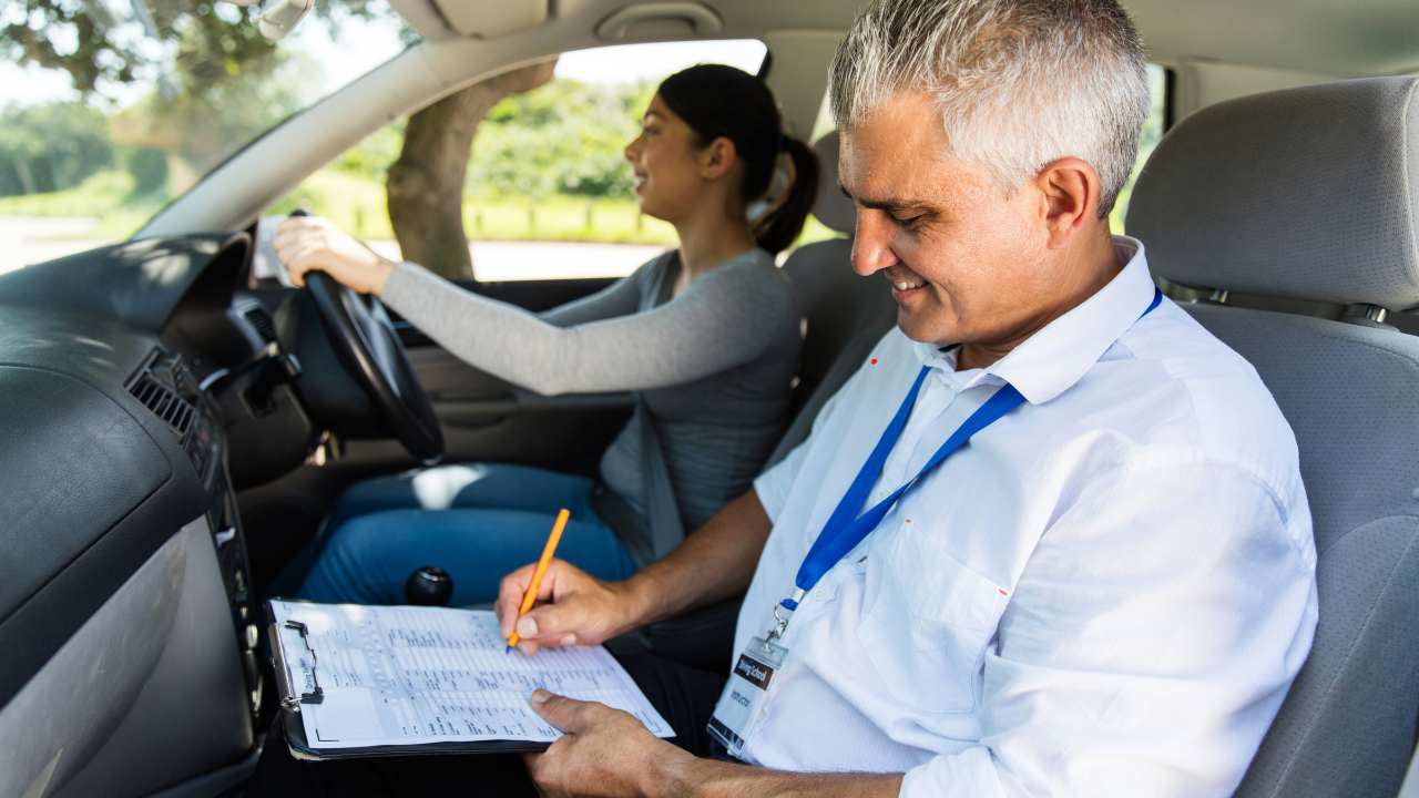 13 Driving Jobs For Seniors, Veterans, And Retired Police Officers