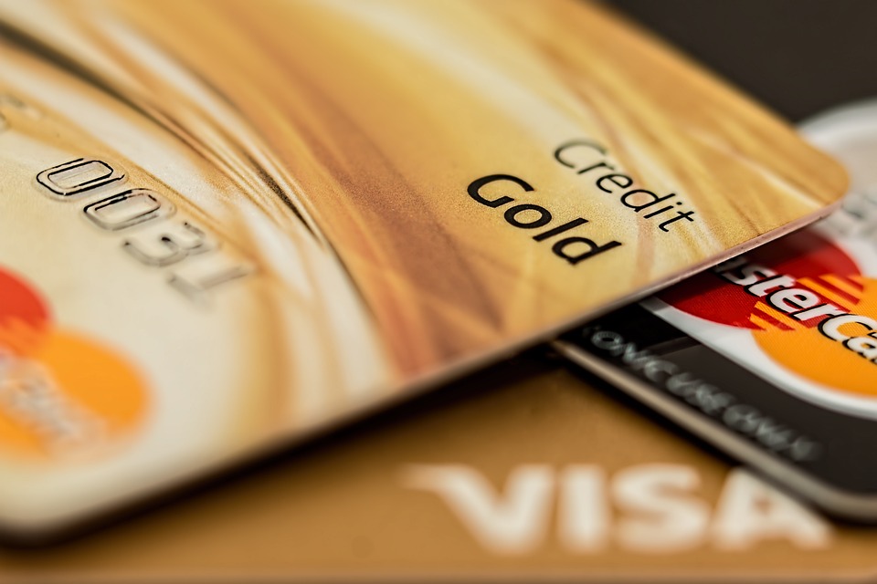 The Dos and Don’ts of Utilizing Credit score Playing cards for Dangerous Credit score