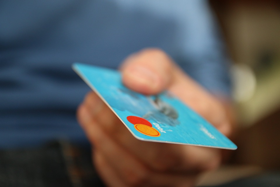 10 Important Ideas for Utilizing Your Credit score Card Correctly