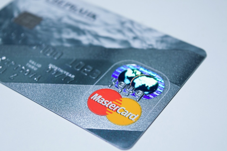 Tips on how to Keep away from Widespread Errors When Utilizing Your First Credit score Card