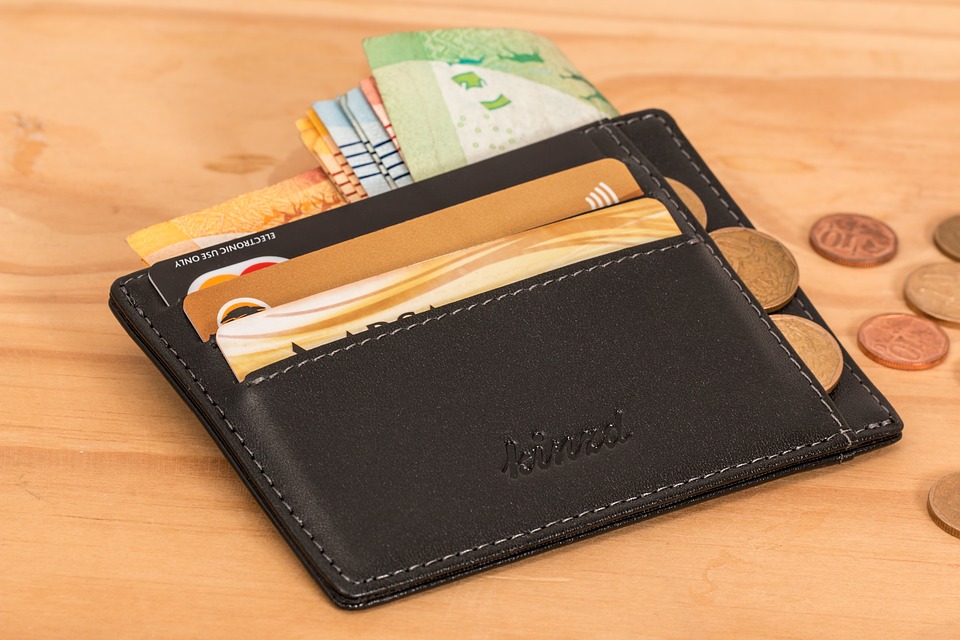 Savvy Spending: Helpful Ideas and Methods for Utilizing Your Credit score Card Correctly